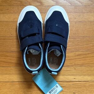 TOMS Kids Doheny Navy Canvas Sneakers Size 1.5